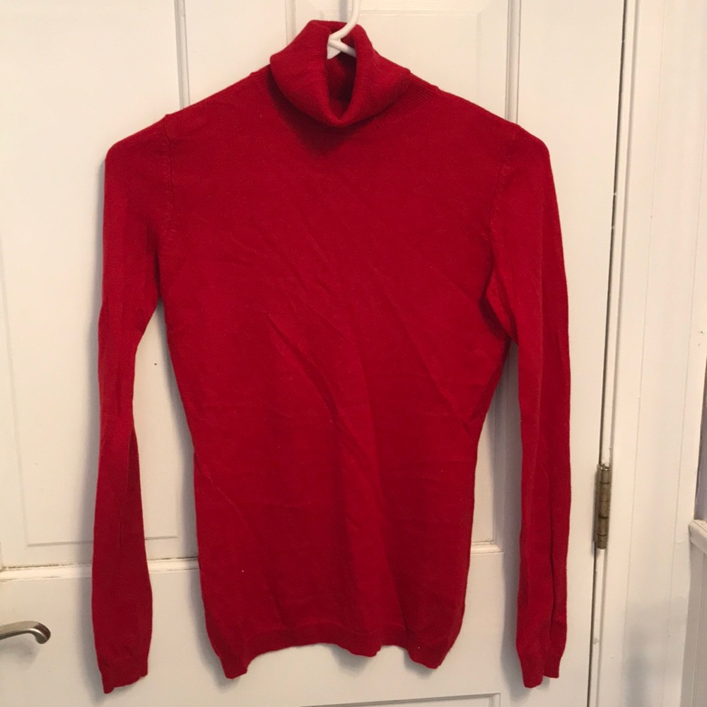 Moda red turtleneck size S